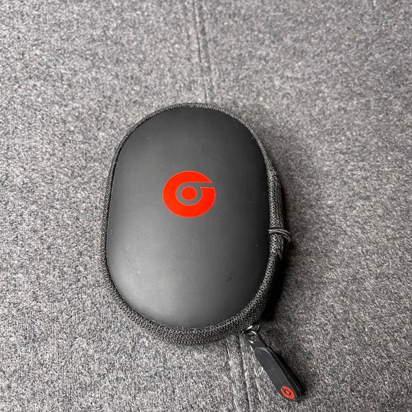 Beats hardshell case - Picture 5 of 5